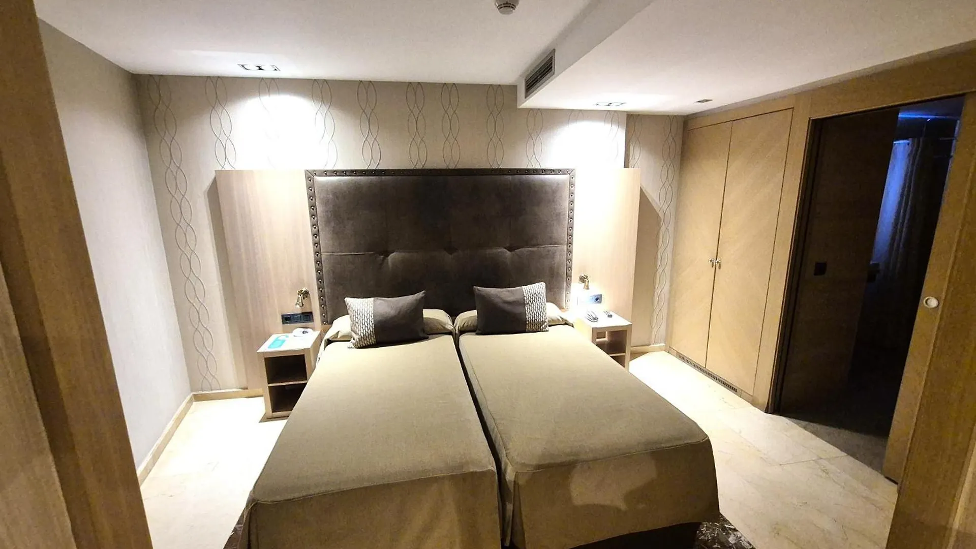 ****  Hotel Gótico Barcelona Spanyolország